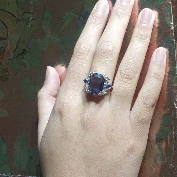 Purple zircon ring size 7 - Picture 1 of 1